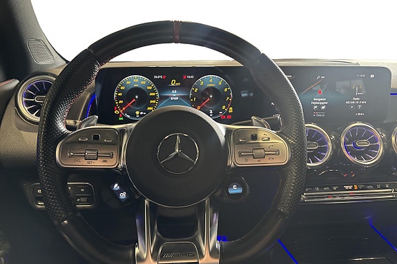 Mercedes-Benz GLB35 7 of 11
