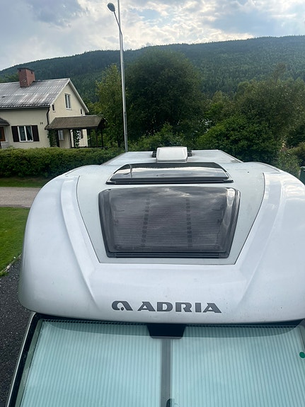 Adria Coral 670SLT 4 of 5