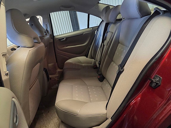 Volvo S60 5 of 11