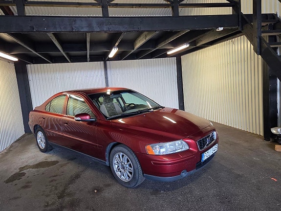 Volvo S60 7 of 11