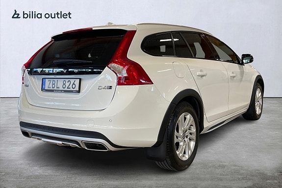 Volvo V60 Cross Country 9 of 25
