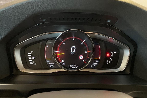 Volvo V60 Cross Country 15 of 25