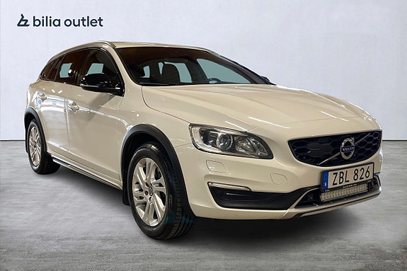 Volvo V60 Cross Country 4 of 25