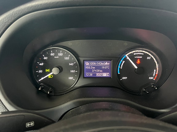 Mercedes-Benz eVito 111 11 of 16