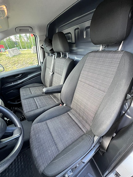 Mercedes-Benz eVito 111 16 of 16