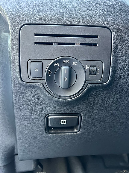 Mercedes-Benz eVito 111 12 of 16