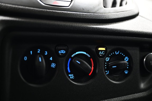Ford Transit 21 of 25