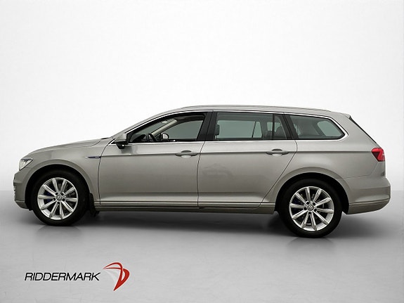 Volkswagen Passat 5 of 30