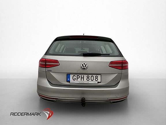 Volkswagen Passat 7 of 30