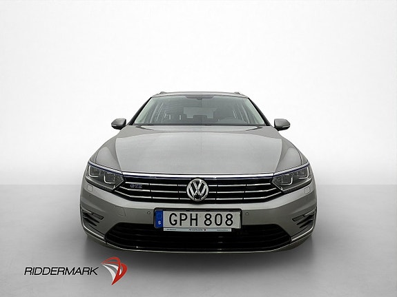 Volkswagen Passat 2 of 30