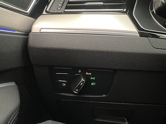 Volkswagen Passat 15 of 30