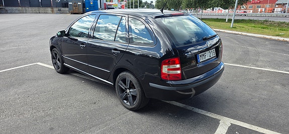 Skoda Fabia 3 of 8
