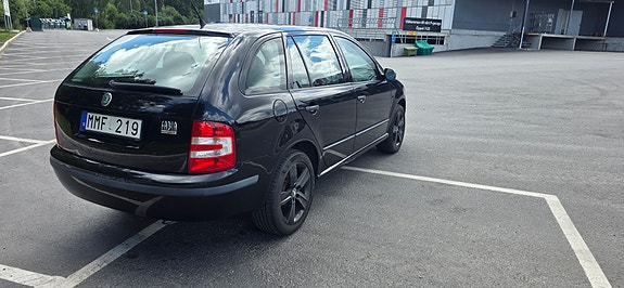 Skoda Fabia 6 of 8