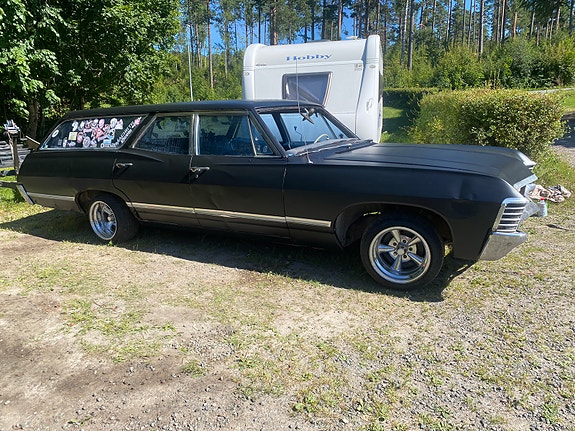 Chevrolet Impala 2 of 3