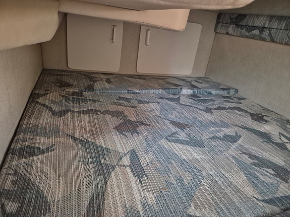 Sea Ray sundancer -95 6 of 8
