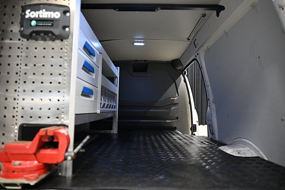 Volkswagen Caddy Maxi 9 of 30