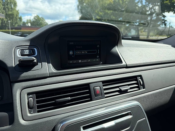 Volvo V70 8 of 8