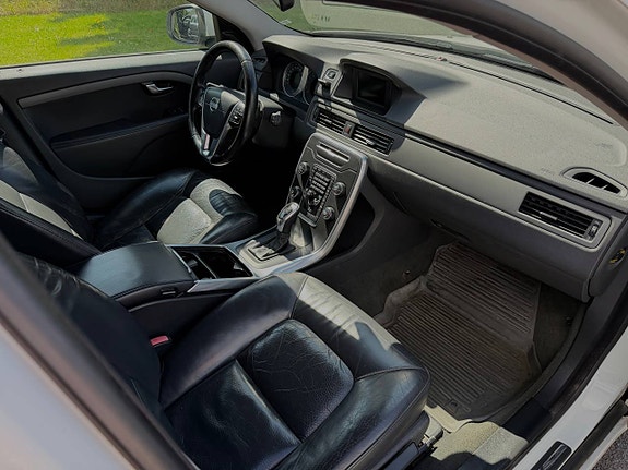 Volvo V70 7 of 8