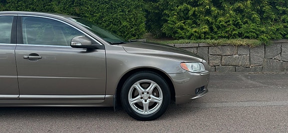 Volvo S80 4 of 15