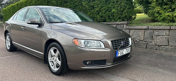 Volvo S80 3 of 15