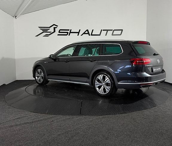 Volkswagen Passat Alltrack 7 of 23