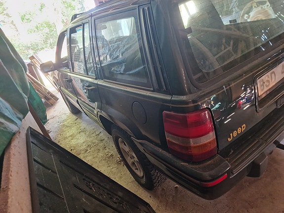 Jeep Grand Cherokee 5 of 11