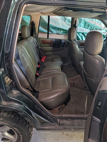 Jeep Grand Cherokee 7 of 11