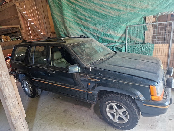 Jeep Grand Cherokee 2 of 11