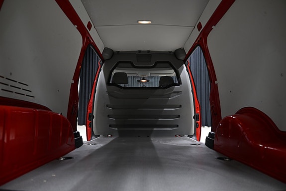 Volkswagen Caddy Maxi 10 of 30
