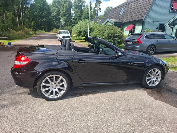 Mercedes-Benz SLK280 2 of 8