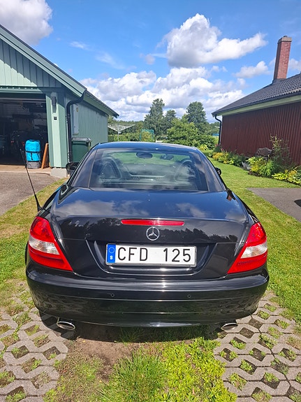Mercedes-Benz SLK280 3 of 8