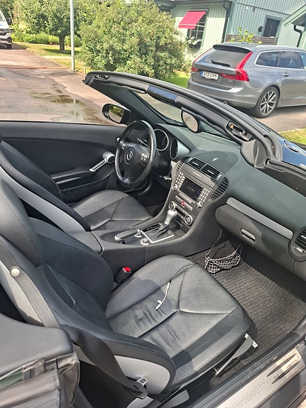 Mercedes-Benz SLK280 8 of 8