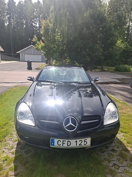 Mercedes-Benz SLK280 4 of 8