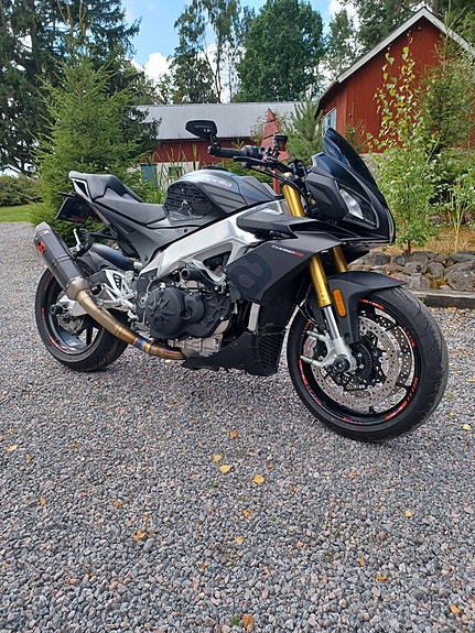 Aprilia Tuono V4 1100 RR 7 of 7
