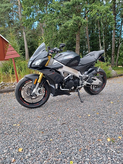 Aprilia Tuono V4 1100 RR 3 of 7