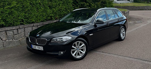 BMW 520d 2 of 14