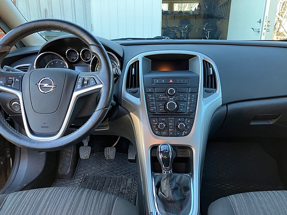 Opel Astra 5 of 9