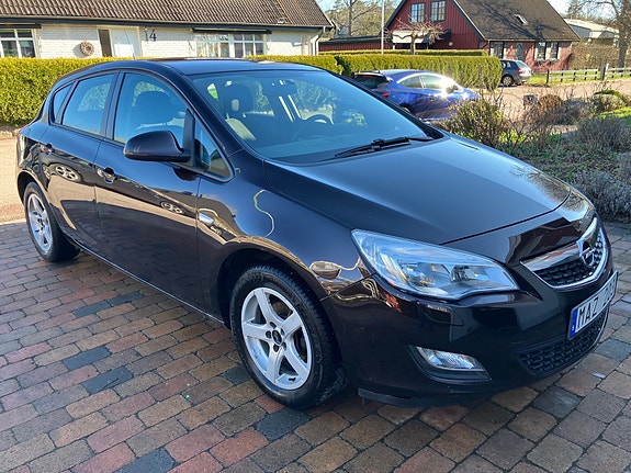 Opel Astra 7 of 9