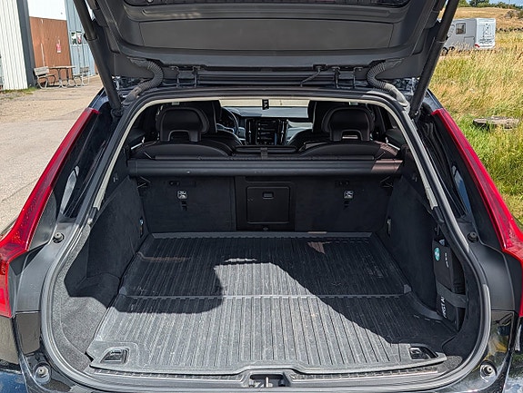 Volvo V90 9 of 16