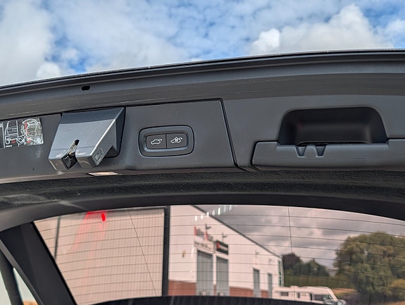 Volvo V90 8 of 16
