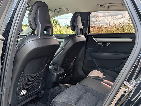 Volvo V90 10 of 16