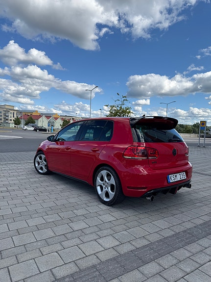 Volkswagen Golf VI 4 of 13