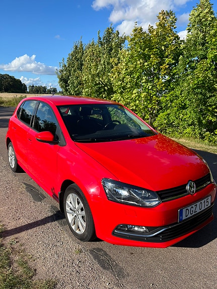 Volkswagen Polo 2 of 8