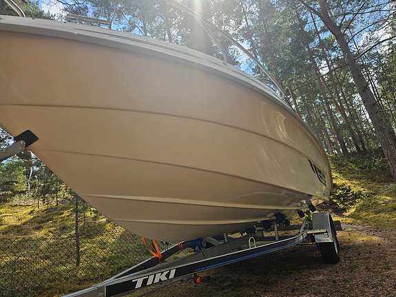 HR 602 BR med 150hk Evinrude nyservad. 3 of 9