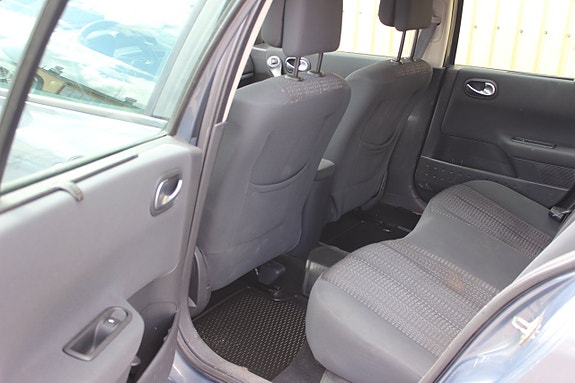 Renault Megane 11 of 13
