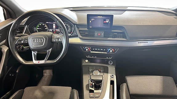 Audi Q5 4 of 21
