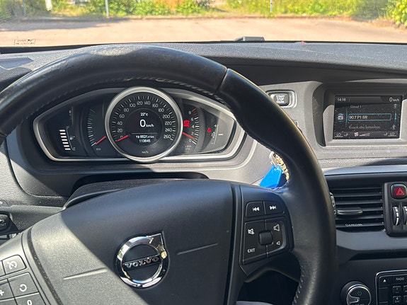 Volvo V40 4 of 6