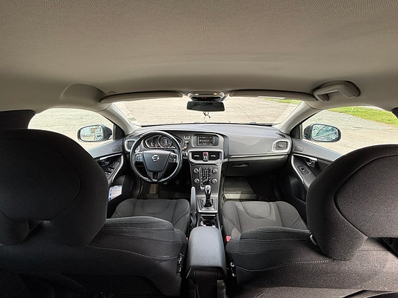Volvo V40 6 of 6