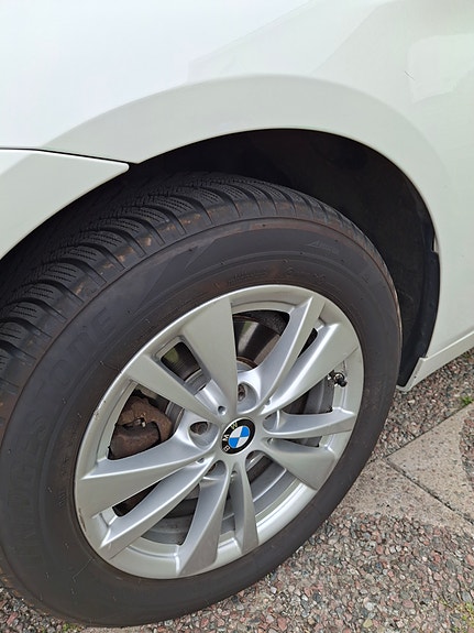 BMW 218d 8 of 13