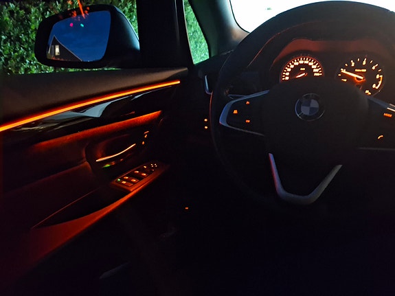 BMW 218d 11 of 13